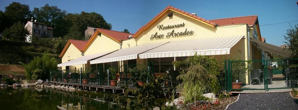Hotel Aster Restaurant Aux Arcades Briey Exteriér fotografie